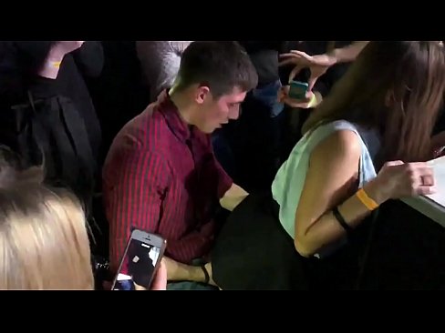 ❤️ Bir Rus gece kulübünde gerçek seks. 18 yaşındaki Rus kız anüs ve vajinada bir gece kulübünde becerdin ❤❌ Sikiş videosu pornoda tr.tubsexer-porn.ru ️❤